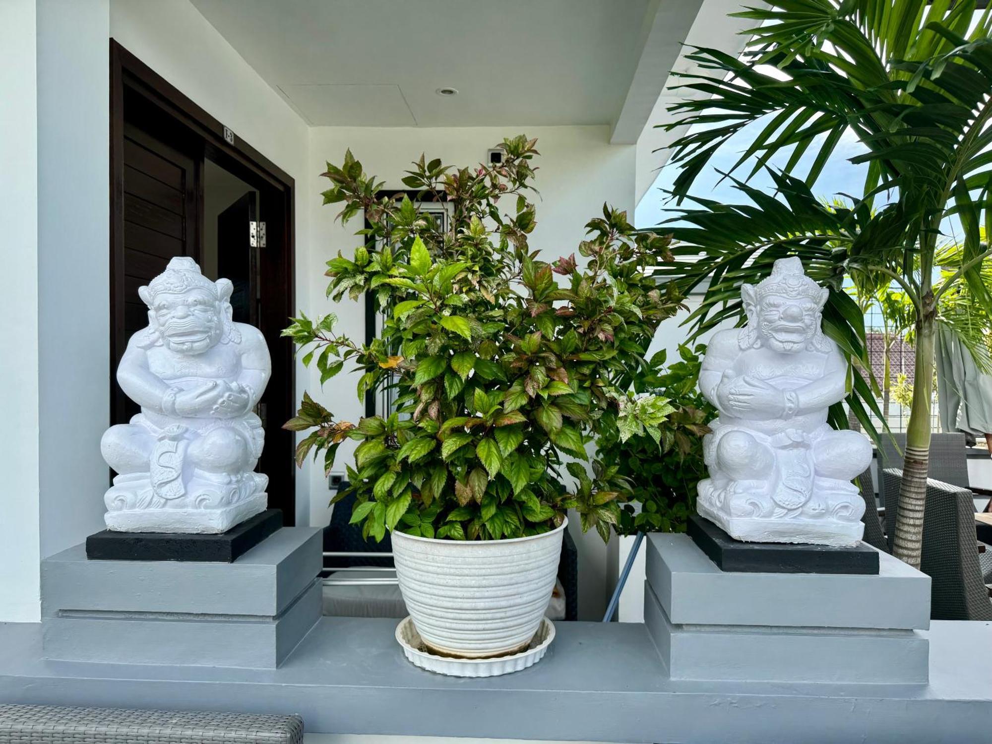 Villa Rumah Putih Abu Abu Сенггиги Экстерьер фото