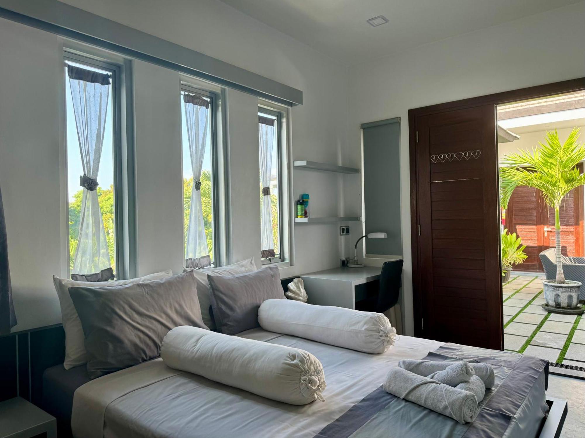 Villa Rumah Putih Abu Abu Сенггиги Экстерьер фото