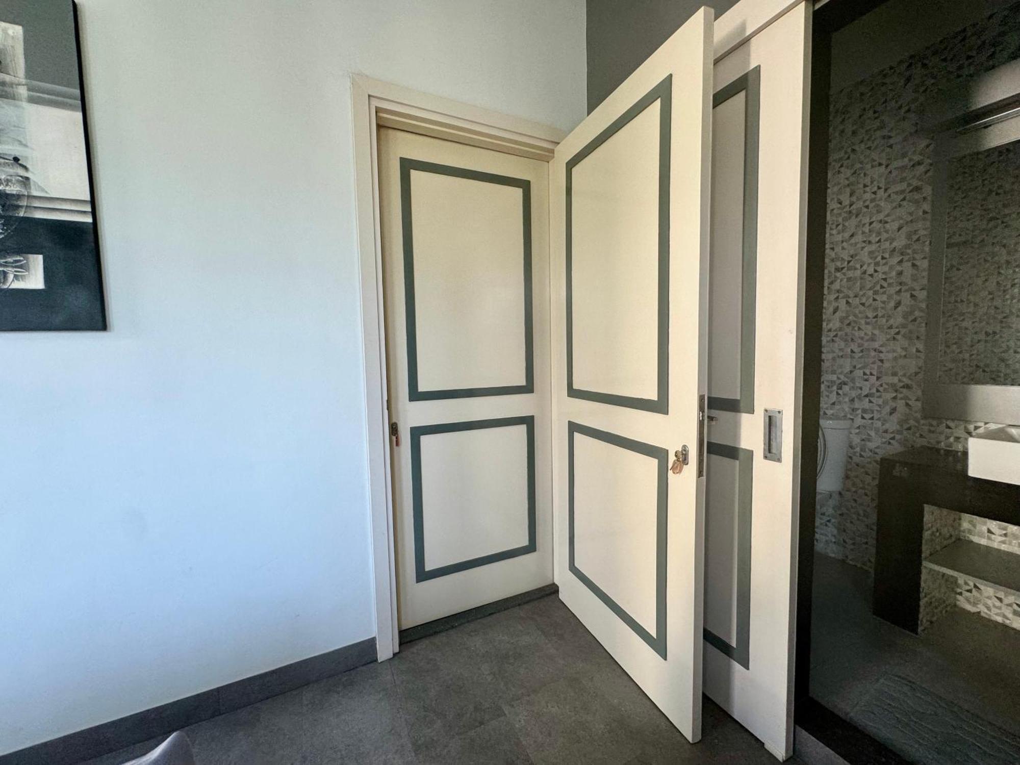Villa Rumah Putih Abu Abu Сенггиги Экстерьер фото